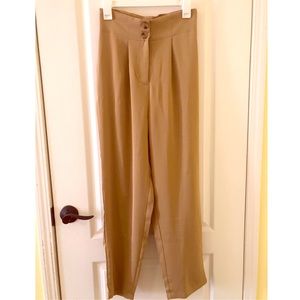 High-waisted Trousers!